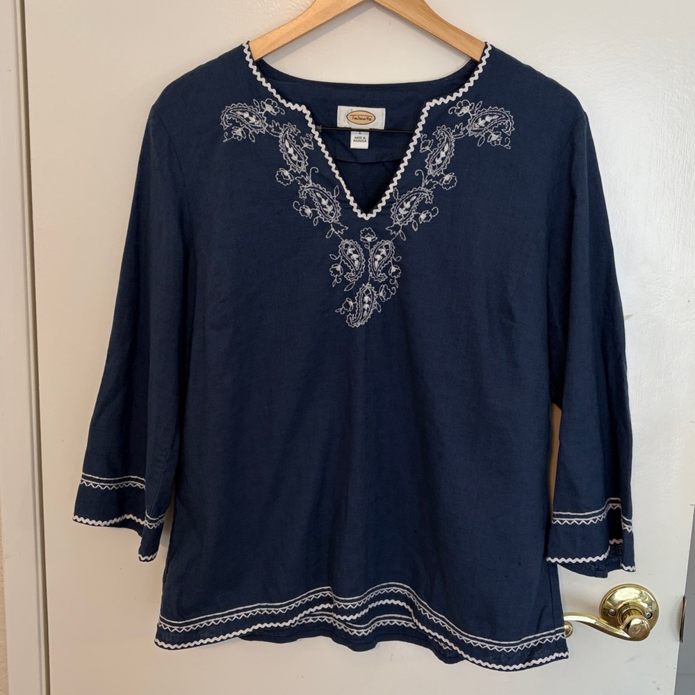 Talbots Elegant Blue Embellished Tunic Top Size Large. In Excellent Condition.